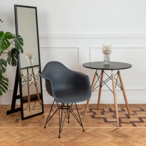 Второе фото. DERSTUHL Комплект стульев пластиковых 2 шт Black Eames
