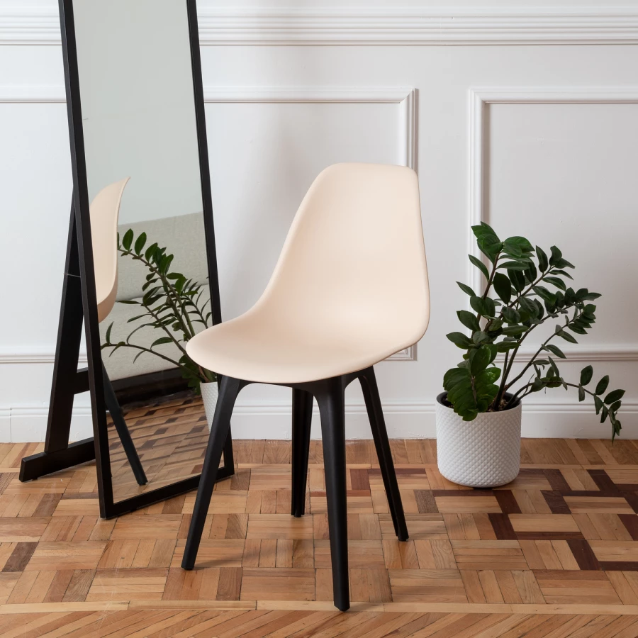 DERSTUHL Комплект стульев пластиковых 4 шт Plast Eames (изображение №6)