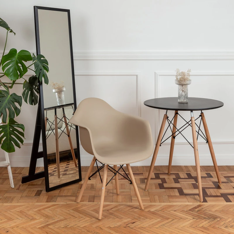 DERSTUHL Комплект стульев пластиковых 4 шт Wood Eames (изображение №6)
