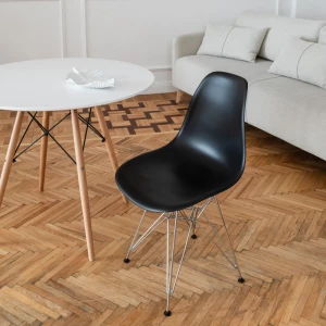 Второе фото. DERSTUHL Стул пластиковый Chrom Eames