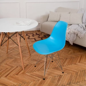 Второе фото. DERSTUHL Комплект стульев пластиковых 4 шт Chrom Eames