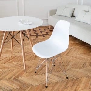 Второе фото. DERSTUHL Комплект стульев пластиковых 2 шт Chrom Eames