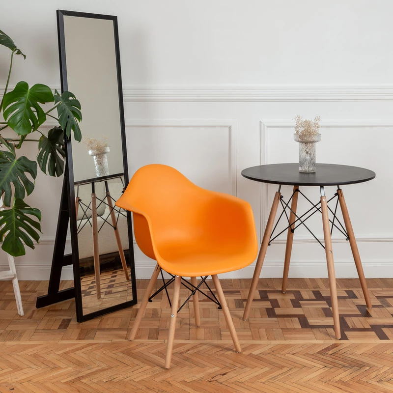 DERSTUHL Комплект стульев пластиковых 2 шт Wood Eames (изображение №6)