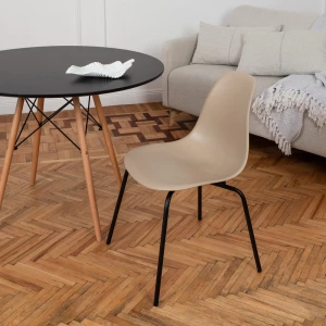 Второе фото. DERSTUHL Комплект стульев пластиковых 4 шт Elegant Black Eames