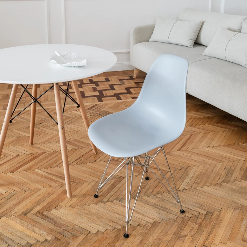 DERSTUHL Комплект стульев пластиковых 4 шт Chrom Eames (изображение №6)