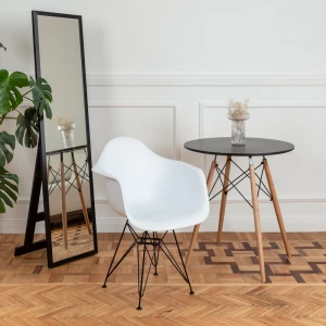 Второе фото. DERSTUHL Комплект стульев пластиковых 4 шт Black Eames