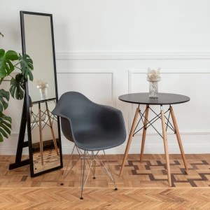 Второе фото. DERSTUHL Стул-кресло из пластика Chrom Eames