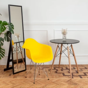 Второе фото. DERSTUHL Комплект стульев пластиковых 2 шт Chrom Eames