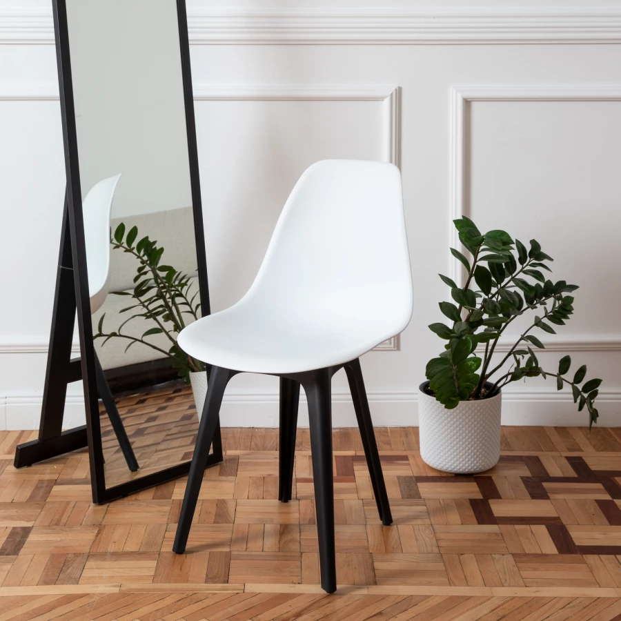 DERSTUHL Комплект стульев пластиковых 4 шт Plast Eames (изображение №6)