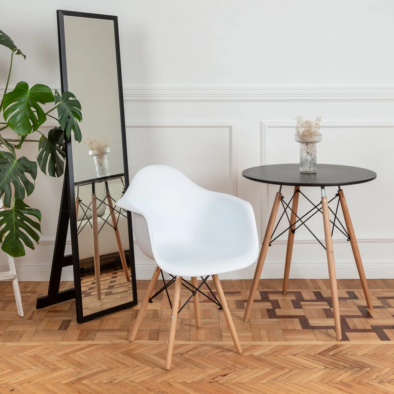 DERSTUHL Комплект стульев пластиковых 2 шт Wood Eames (изображение №6)