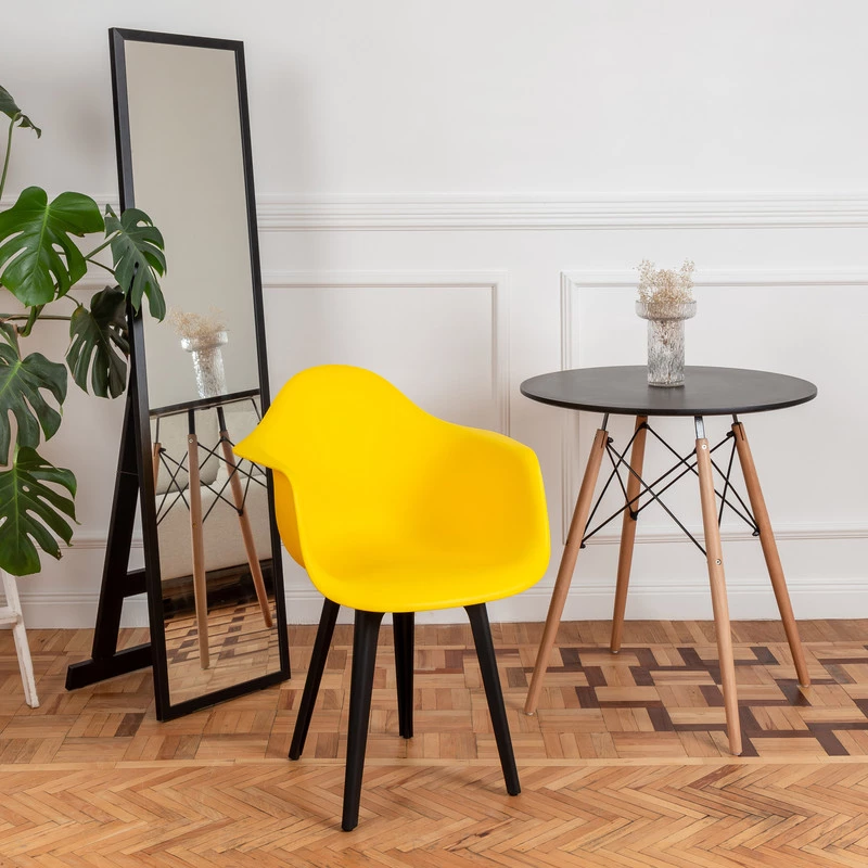 DERSTUHL Комплект стульев пластиковых 2 шт Plast Eames (изображение №6)