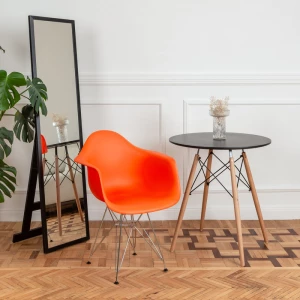 Второе фото. DERSTUHL Комплект стульев пластиковых 4 шт Chrom Eames