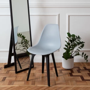 DERSTUHL Стул пластиковый Plast Eames