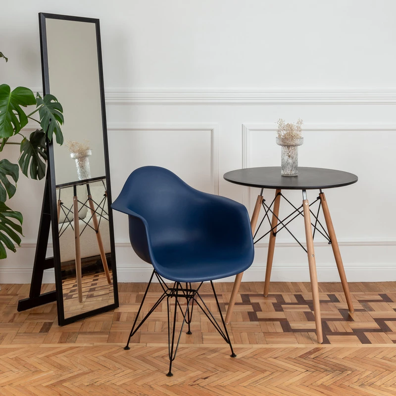 DERSTUHL Комплект стульев пластиковых 4 шт Black Eames (изображение №6)