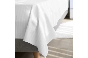 Второе фото. Простыня Warm White