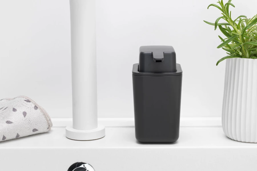 Диспенсер для жидкого мыла Brabantia Sink Side 250 мл (изображение №5)
