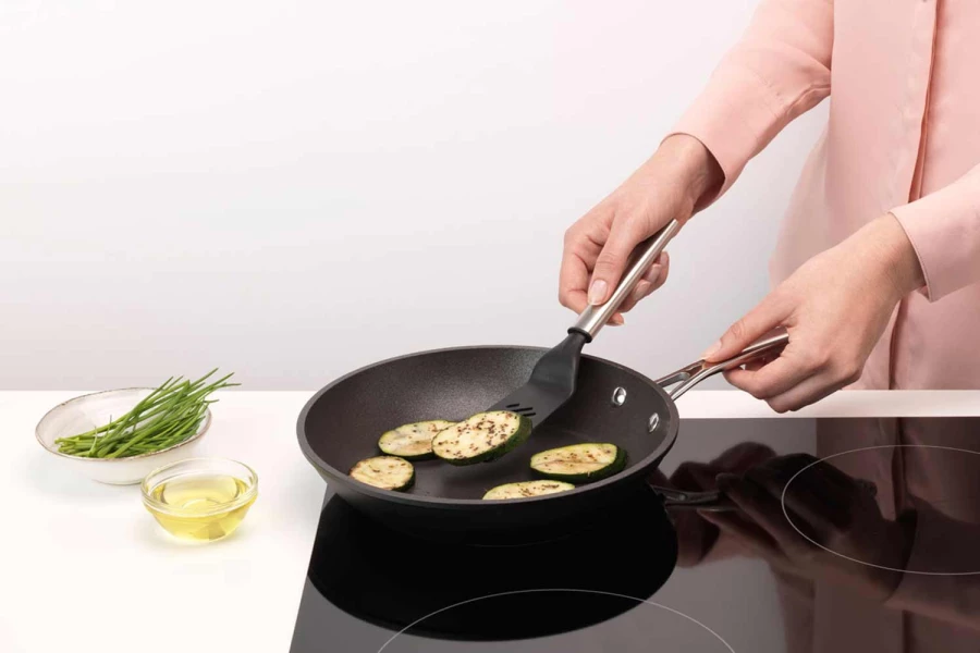 Лопатка маленькая с прорезями Brabantia Profile (изображение №2)