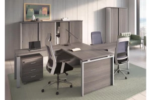 Второе фото. Письменный стол Flash