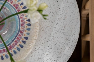 Второе фото. Кофейный стол Woodland