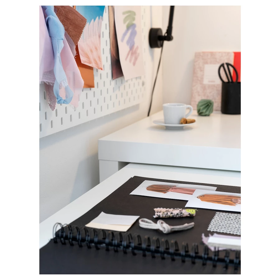 Письменный стол с выдвижной панелью - IKEA MALM/МАЛЬМ ИКЕА, 151х65х73 см, белый (изображение №4)