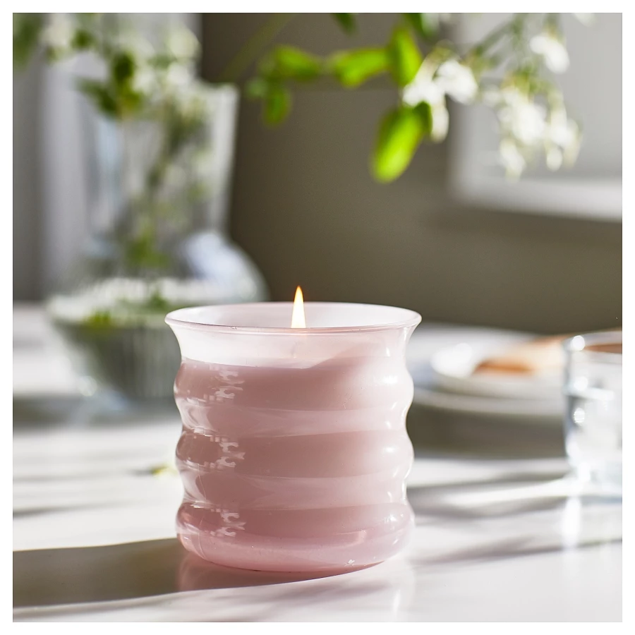 Ароматическя свеча в стакане - IKEA LUGNARE/ЛУГНАРЕ ИКЕА, 10х9,5 см, белый/розовый (изображение №3)