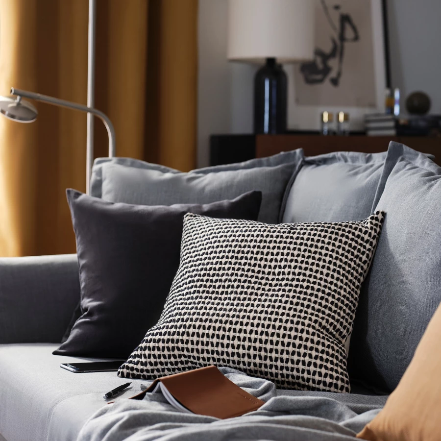 Чехол на подушку - KUSTFLY IKEA/ КУСТФЛЮ ИКЕА, 50х50 см, черный/бежевый (изображение №5)