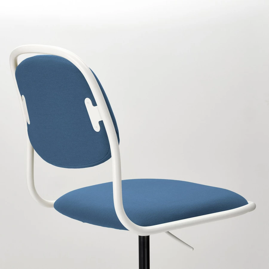 Вращающееся кресло - IKEA ÖRFJÄLL/ORFJALL/ОРФЬЕЛЛЬ ИКЕА, 68х68х94 см, белый/синий (изображение №3)
