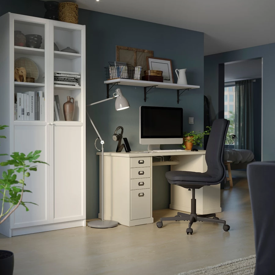 Комбинация письменного стола/шкафа и вращающегося стула - IKEA MULLFJÄLLET, бежевый/светло-серый, МУЛЛЬФЬЕЛЛЕТ ИКЕА (изображение №2)