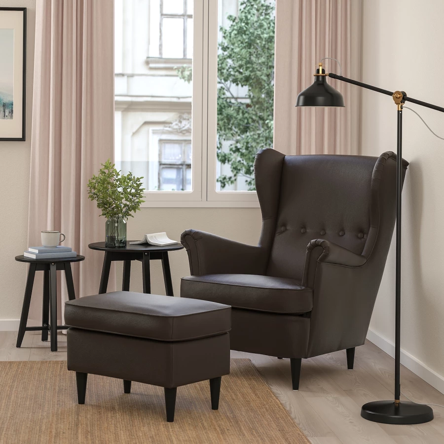 Кресло с подголовником - IKEA STRANDMON, 82х96х101 см, темно-коричневая искусственная кожа СТРАНДМОН ИКЕА (изображение №2)