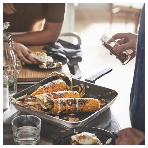 Второе фото. Сковорода-гриль- IKEA MIDDAGSMAT/МИДДАГСМАТ ИКЕА, антипригарное покрытие/нержавеющая сталь, 28х28 см