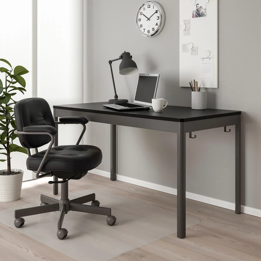 Письменный стол - IKEA IDÅSEN, 140х70 см, темно-серый/черный, ИДОСЕН ИКЕА (изображение №6)
