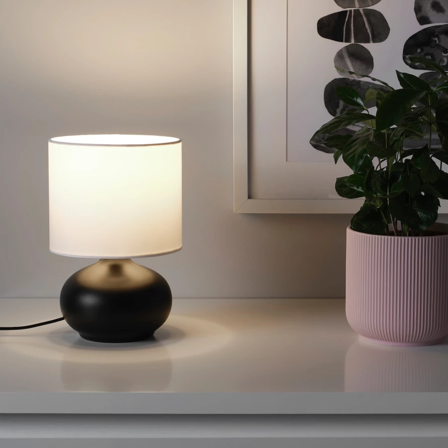 Лампа - TVÄRFOT / TVАRFOT IKEA/ТВАРФОТ ИКЕА, 22 см, белый/черный (изображение №2)