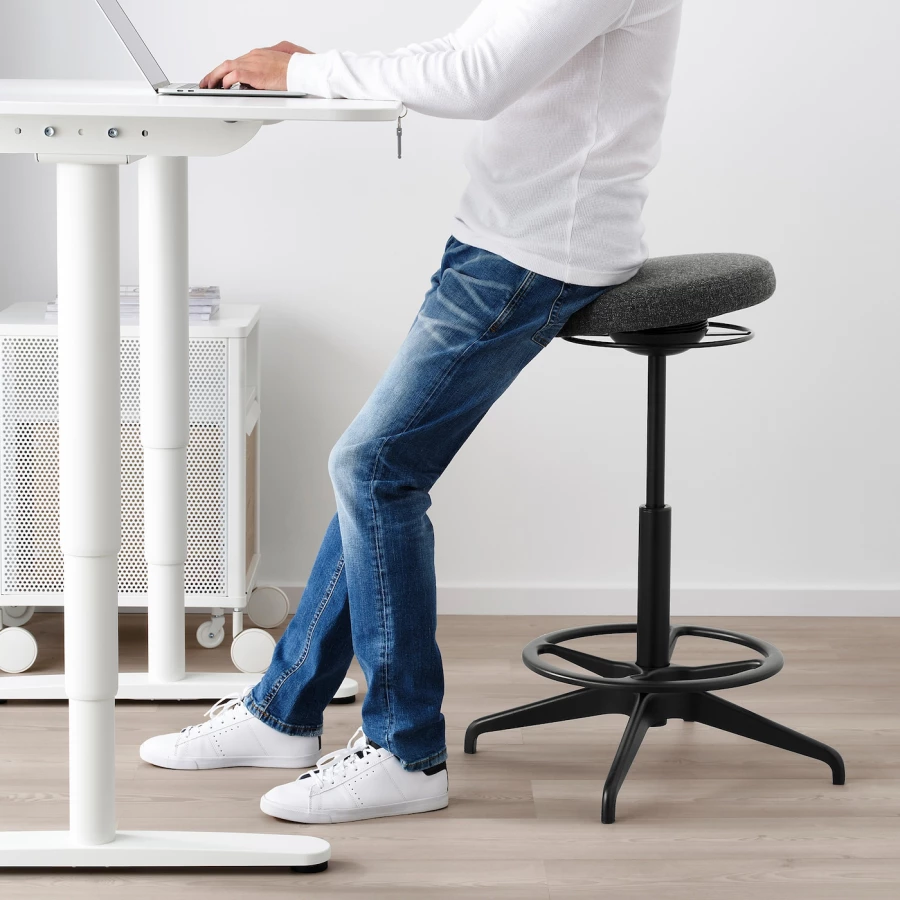 Табурет-опора для работы сидя/стоя - IKEA LIDKULLEN/ЛИДКУЛЛЕН ИКЕА, 60 см, темно-серый (изображение №6)