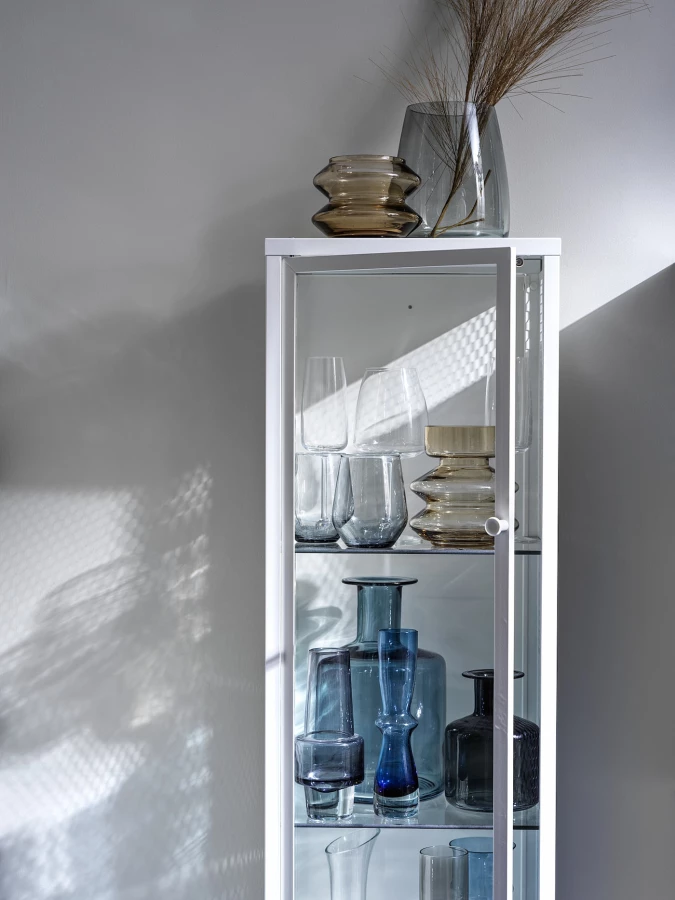 Шкаф со стеклянными дверцами - BAGGEBO IKEA/ БАГГЕБО ИКЕА, 116х34 см, белый (изображение №3)
