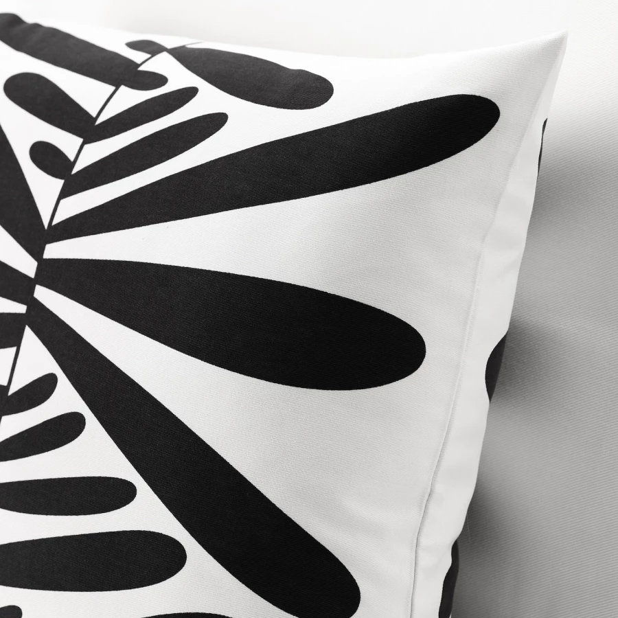 Наволочка - MAJSMOTT IKEA/ МАЙСМОТТ  ИКЕА, 50х50 см, белый/черный (изображение №3)