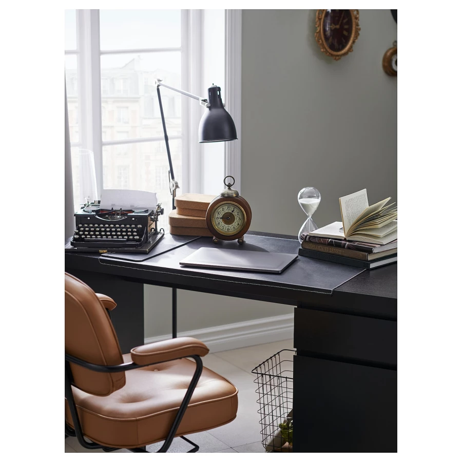 Письменный стол с ящиком - IKEA MALM, 140x65 см, черно-коричневый, МАЛЬМ ИКЕА (изображение №12)