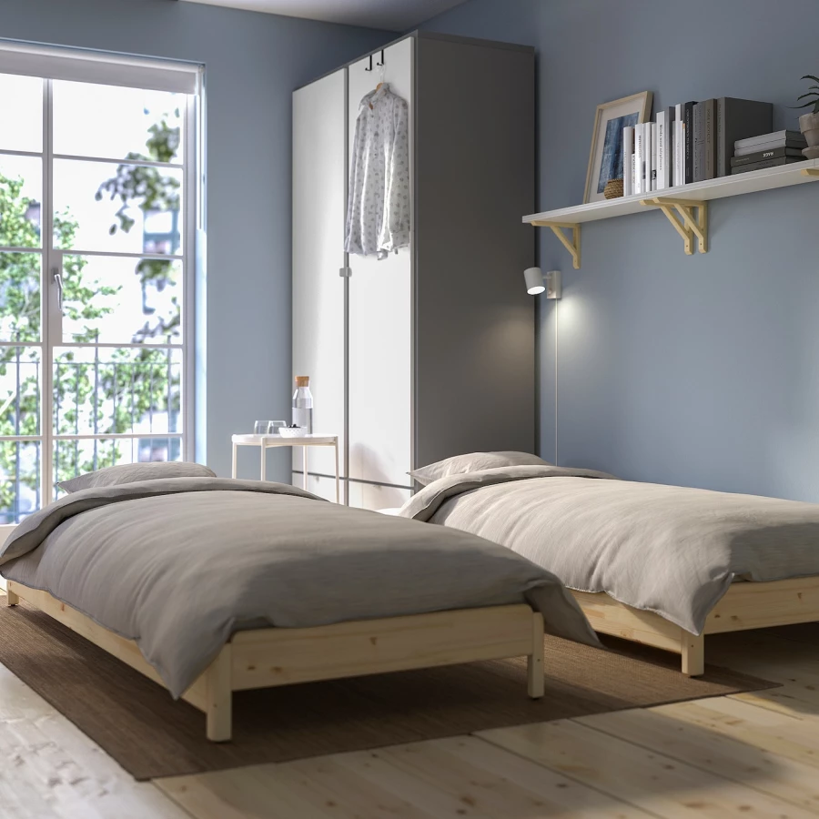 Складная кровать с 2 матрасами - IKEA UTÅKER/UTAKER, 200х80 см, матрас средне-жесткий, сосна, УТОКЕР ИКЕА (изображение №3)