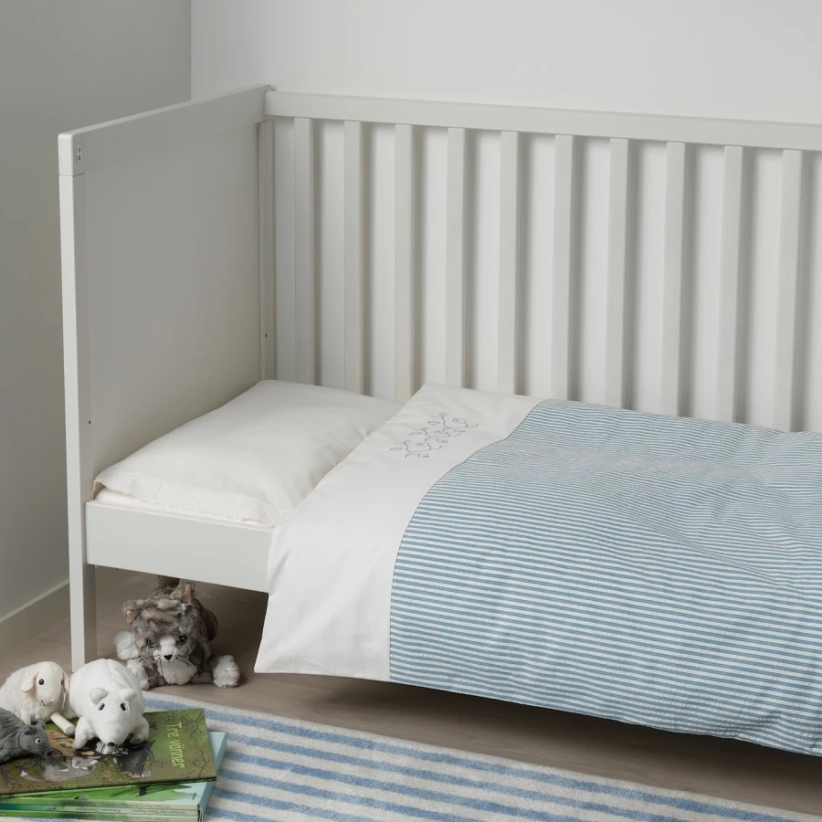 Пододеяльник и наволочка для детской кроватки - GULSPARV IKEA/  ГУЛСПАРВ ИКЕА, 110x125/35x55 см, белый/голубой (изображение №3)
