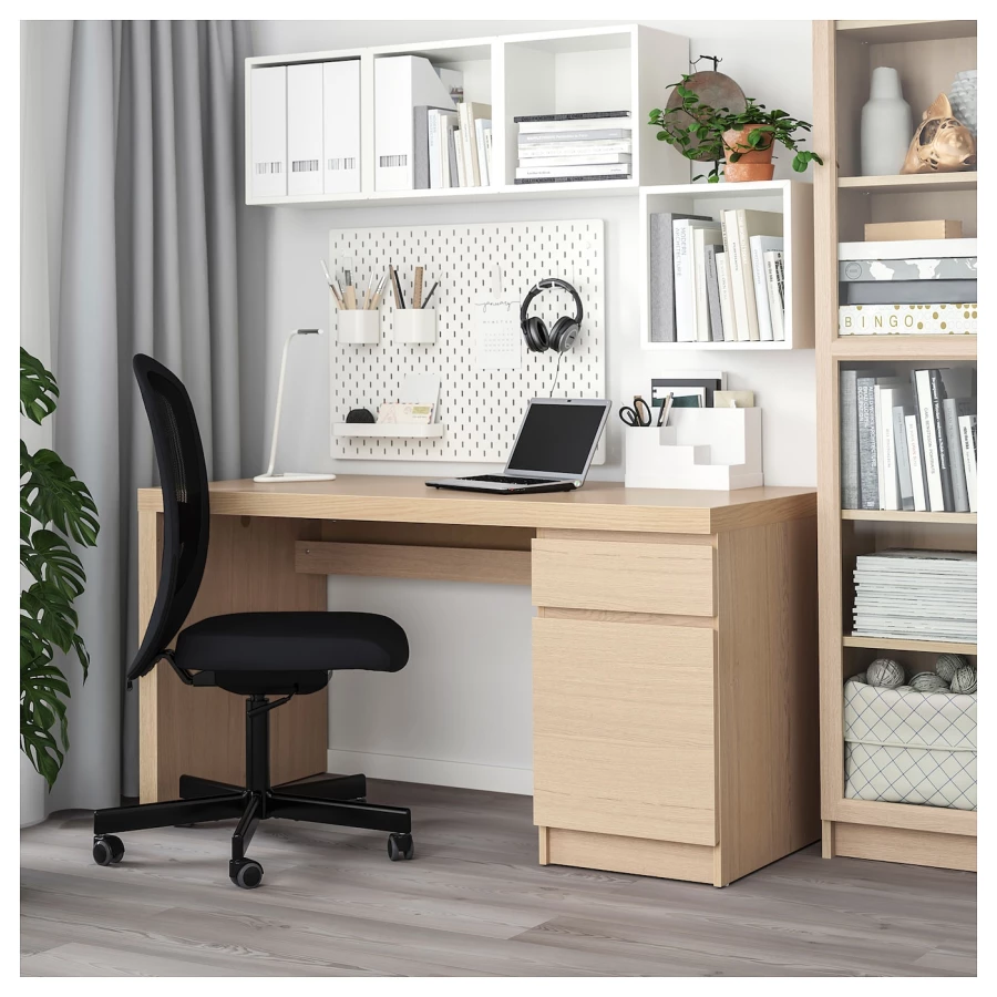 Письменный стол  - IKEA MALM  /МАЛЬМ  ИКЕА, 140х73 см, под беленый дуб (изображение №3)