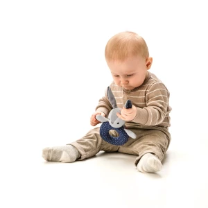 Второе фото. Мягкая погремушка зайчик - IKEA GULLIGAST/ГУЛЛИГАСТ ИКЕА, 15 см, белый/синий