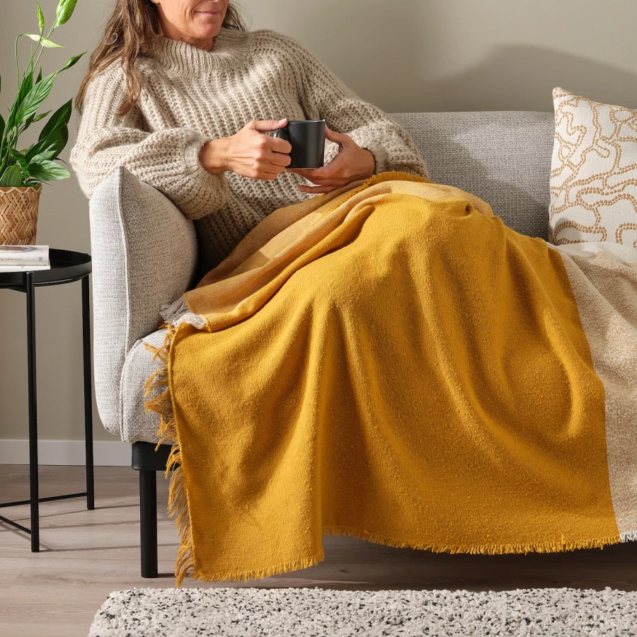 Плед - UGGLEFLY IKEA/ УГЛЕФЛЮ  ИКЕА, 130х170 см желтый (изображение №4)