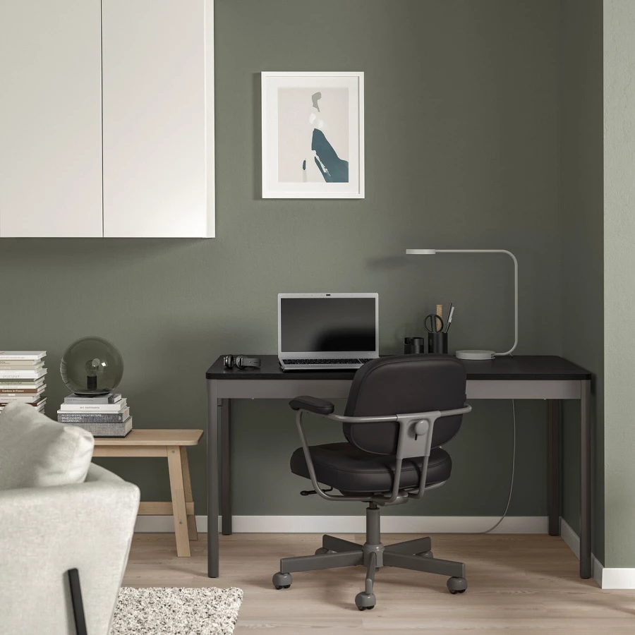 Письменный стол - IKEA IDÅSEN, 140х70 см, темно-серый/черный, ИДОСЕН ИКЕА (изображение №4)