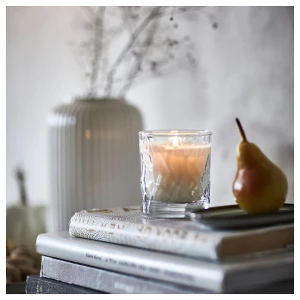 Второе фото. Ароматическая свеча IKEA HÖSTAGILLE/ХЁСТАГИЛЛЕ ИКЕА, груша, белый