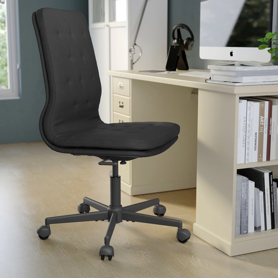 Комбинация письменного стола/шкафа и вращающегося стула - IKEA MULLFJÄLLET, бежевый/светло-серый, МУЛЛЬФЬЕЛЛЕТ ИКЕА (изображение №4)