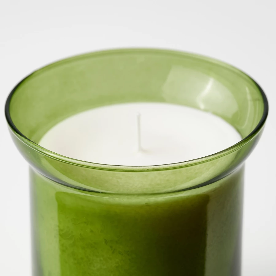 Ароматизированная свеча в стакане - IKEA HEDERSAM/ХЕДЕРСАМ ИКЕА, 9,5х9,5 см, белый/зеленый (изображение №6)