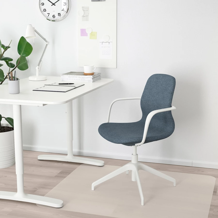 Рабочий стул с подлокотниками - IKEA LÅNGFJÄLL/LANGFJALL,  67x67x92см, бирюзовый, ЛОНГФЬЕЛЛЬ ИКЕА (изображение №2)