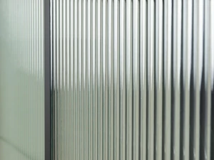 Второе фото. Витрина The One