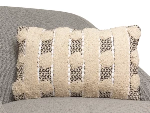 Второе фото. Чехол на подушку Aracelis