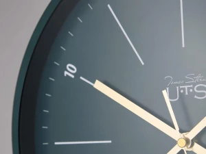 Второе фото. Часы настенные UTS Dark Green