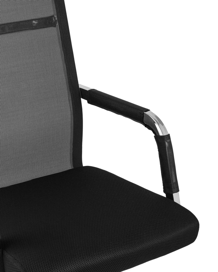 Кресло офисное TopChairs Clerk черное (изображение №2)